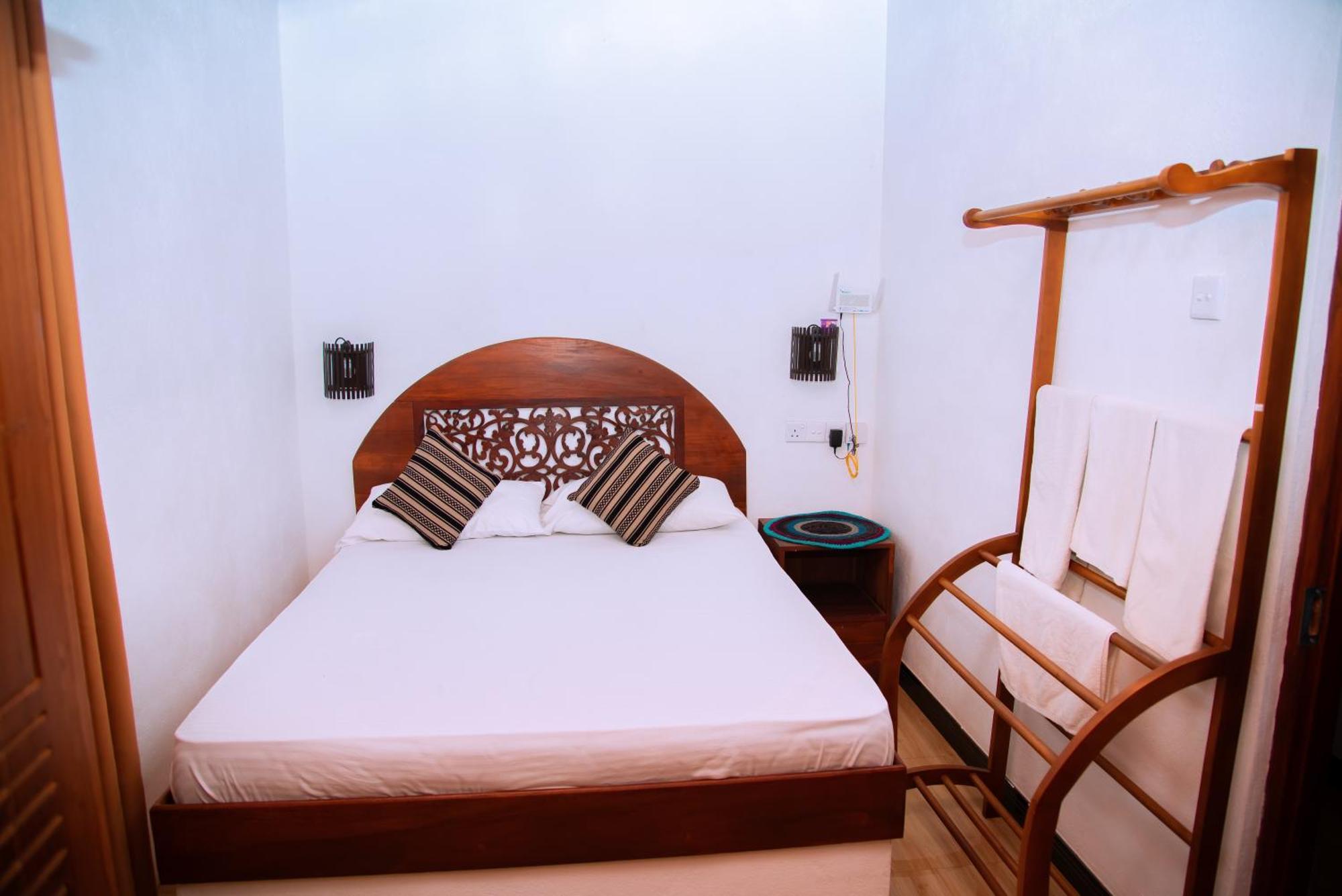 Shadow Surf Bay Hotel Тангале Екстериор снимка