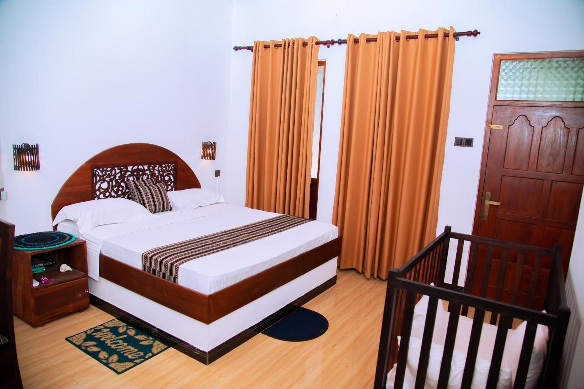 Shadow Surf Bay Hotel Тангале Екстериор снимка