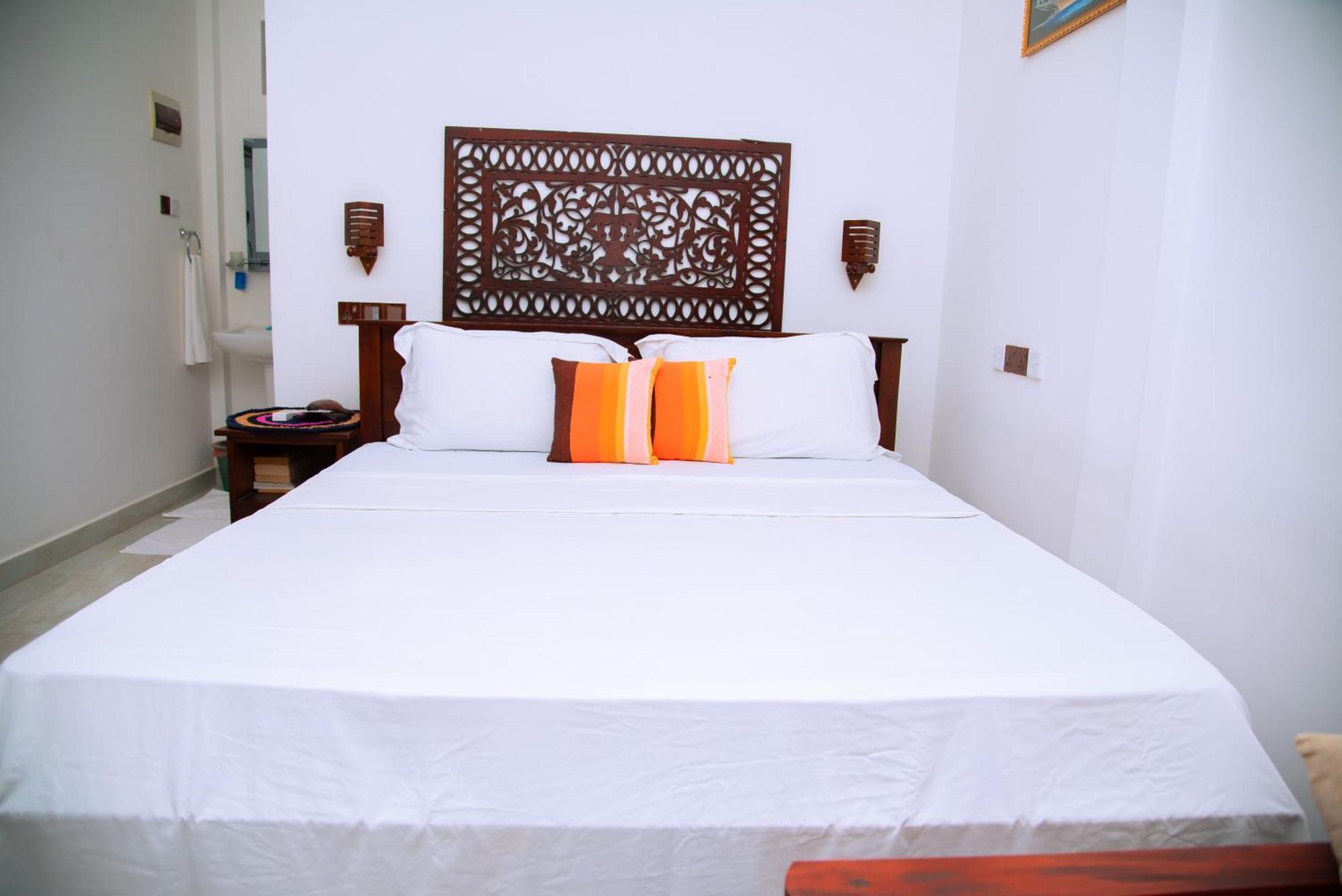 Shadow Surf Bay Hotel Тангале Екстериор снимка